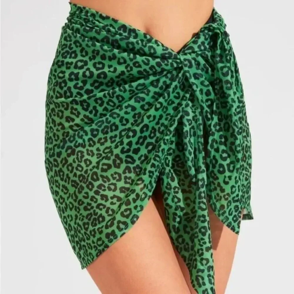 Buffbunny Sail Away Sarong Green Leopard Print M/L NWT - Picture 2 of 15